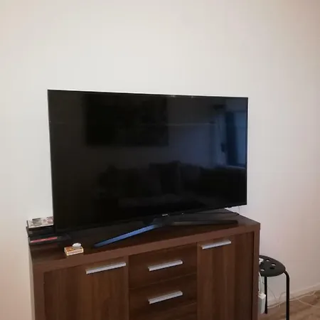 In Great Location Apartment *